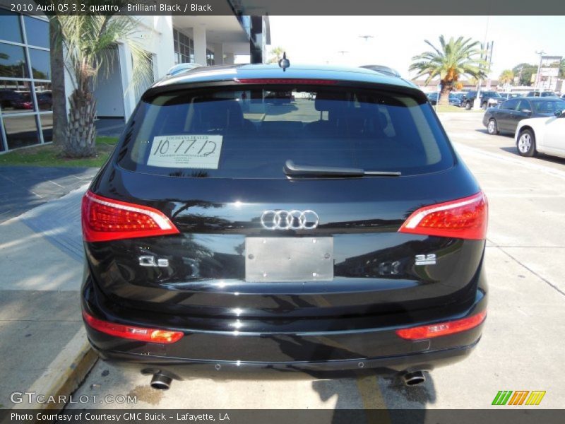 Brilliant Black / Black 2010 Audi Q5 3.2 quattro