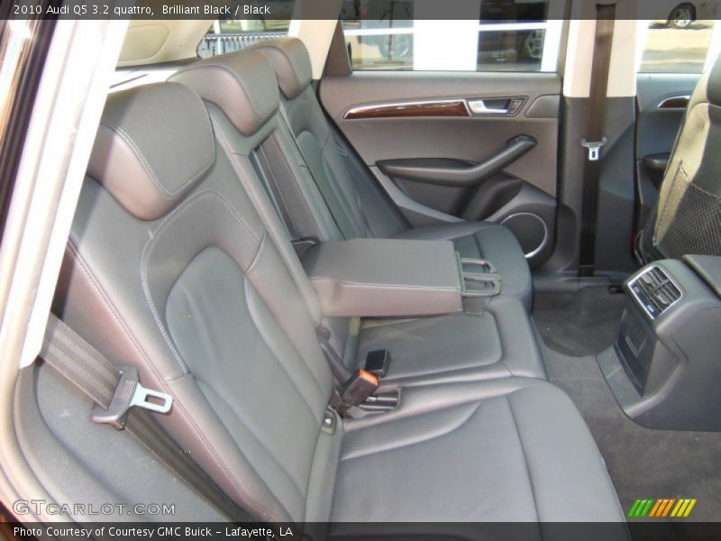 Brilliant Black / Black 2010 Audi Q5 3.2 quattro