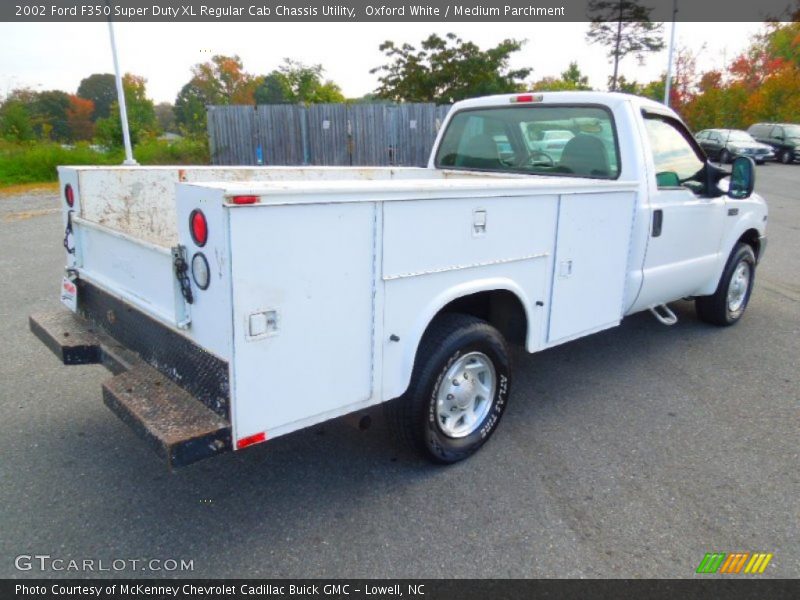 Oxford White / Medium Parchment 2002 Ford F350 Super Duty XL Regular Cab Chassis Utility