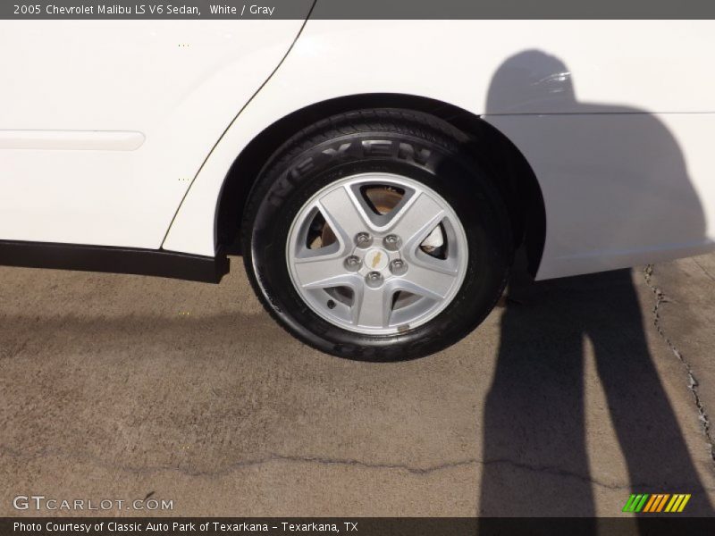 White / Gray 2005 Chevrolet Malibu LS V6 Sedan
