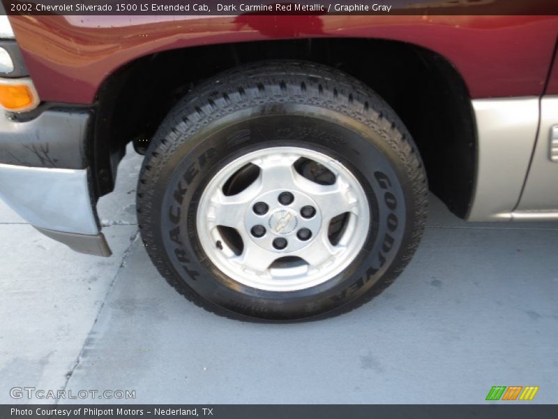 Dark Carmine Red Metallic / Graphite Gray 2002 Chevrolet Silverado 1500 LS Extended Cab