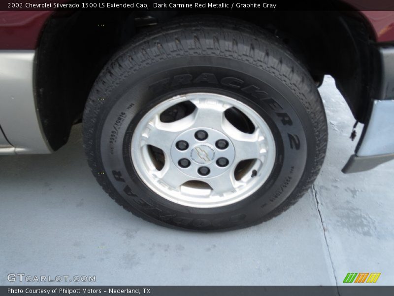 Dark Carmine Red Metallic / Graphite Gray 2002 Chevrolet Silverado 1500 LS Extended Cab