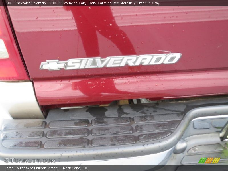 Dark Carmine Red Metallic / Graphite Gray 2002 Chevrolet Silverado 1500 LS Extended Cab