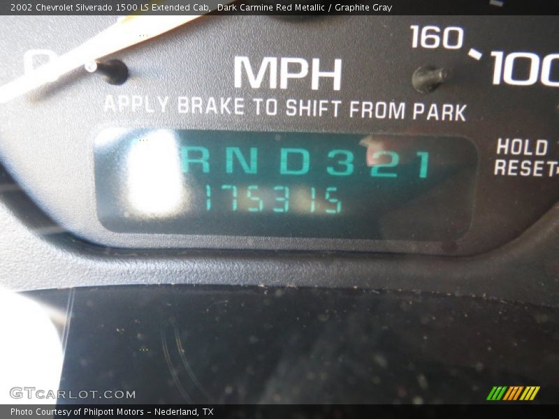 Dark Carmine Red Metallic / Graphite Gray 2002 Chevrolet Silverado 1500 LS Extended Cab