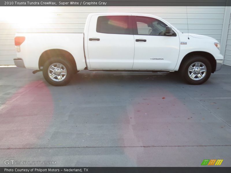 Super White / Graphite Gray 2010 Toyota Tundra CrewMax