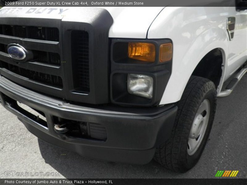 Oxford White / Medium Stone 2009 Ford F250 Super Duty XL Crew Cab 4x4