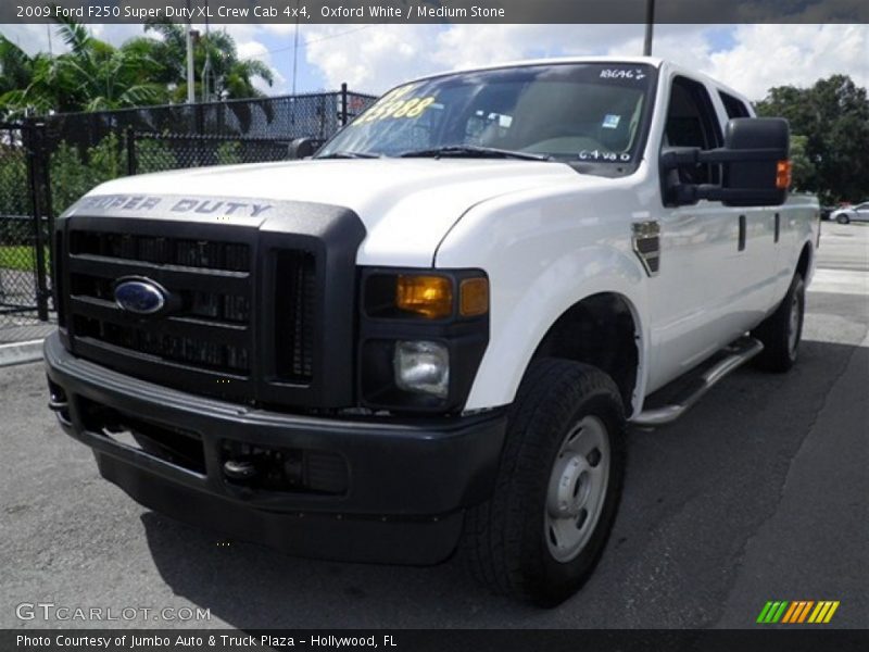 Oxford White / Medium Stone 2009 Ford F250 Super Duty XL Crew Cab 4x4