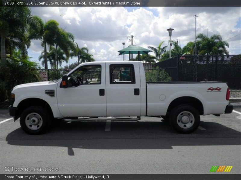 Oxford White / Medium Stone 2009 Ford F250 Super Duty XL Crew Cab 4x4