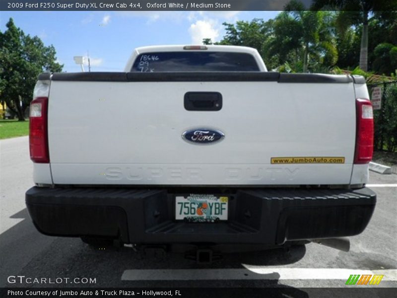 Oxford White / Medium Stone 2009 Ford F250 Super Duty XL Crew Cab 4x4