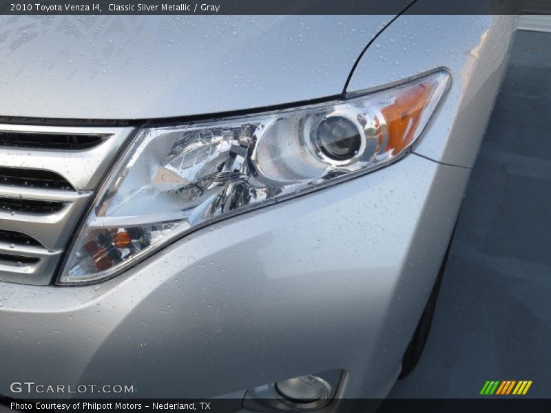 Classic Silver Metallic / Gray 2010 Toyota Venza I4