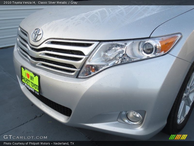 Classic Silver Metallic / Gray 2010 Toyota Venza I4