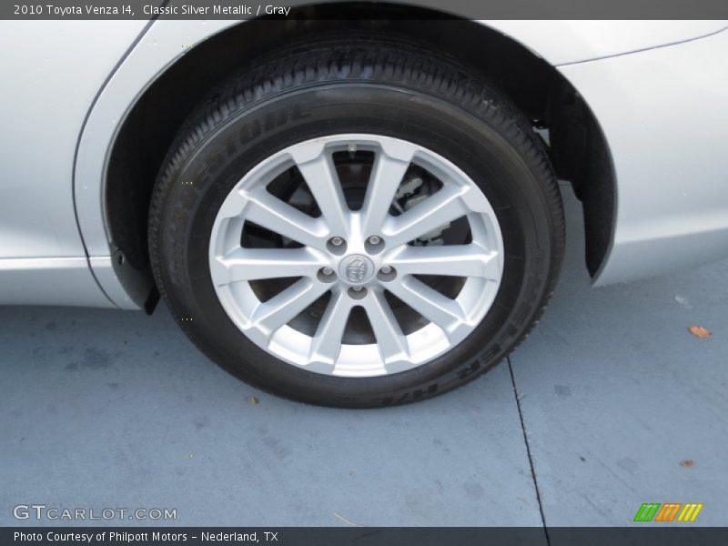 Classic Silver Metallic / Gray 2010 Toyota Venza I4