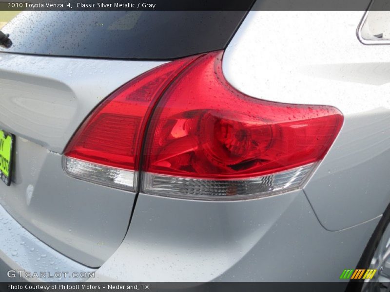 Classic Silver Metallic / Gray 2010 Toyota Venza I4