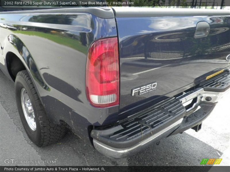 True Blue Metallic / Medium Flint 2002 Ford F250 Super Duty XLT SuperCab