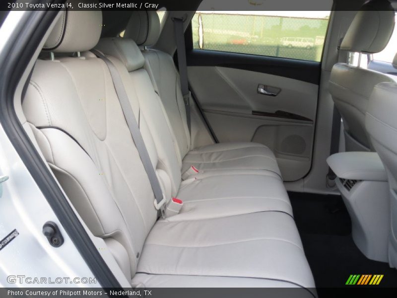 Classic Silver Metallic / Gray 2010 Toyota Venza I4