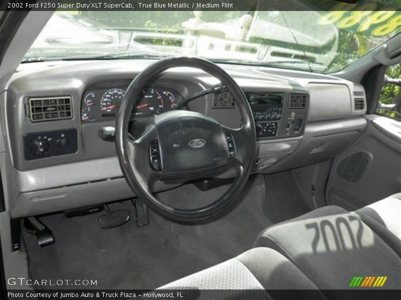  2002 F250 Super Duty XLT SuperCab Medium Flint Interior