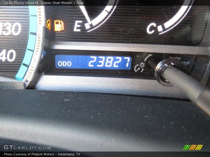 Classic Silver Metallic / Gray 2010 Toyota Venza I4