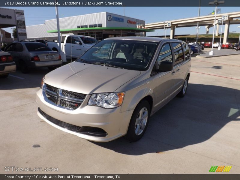 Sandstone / Black/Light Graystone 2013 Dodge Grand Caravan SE