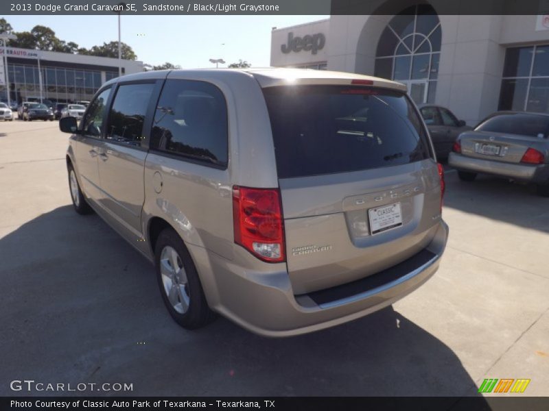 Sandstone / Black/Light Graystone 2013 Dodge Grand Caravan SE