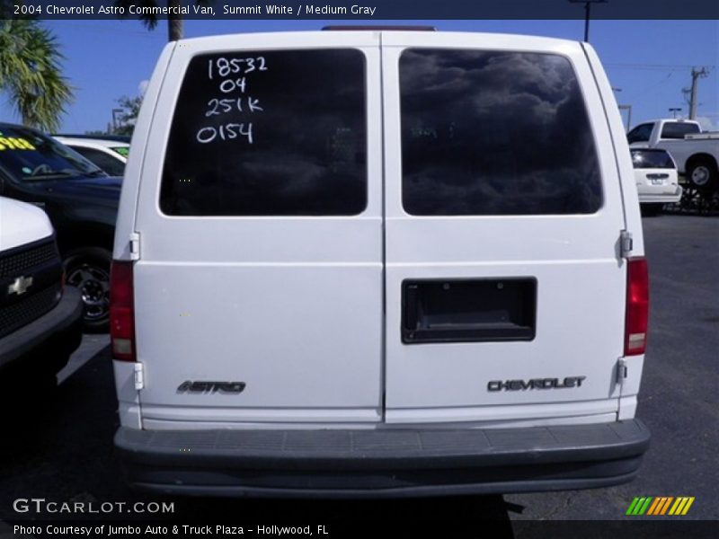 Summit White / Medium Gray 2004 Chevrolet Astro Commercial Van
