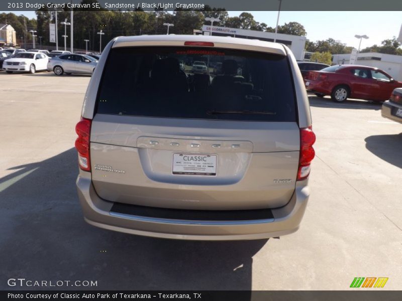 Sandstone / Black/Light Graystone 2013 Dodge Grand Caravan SE