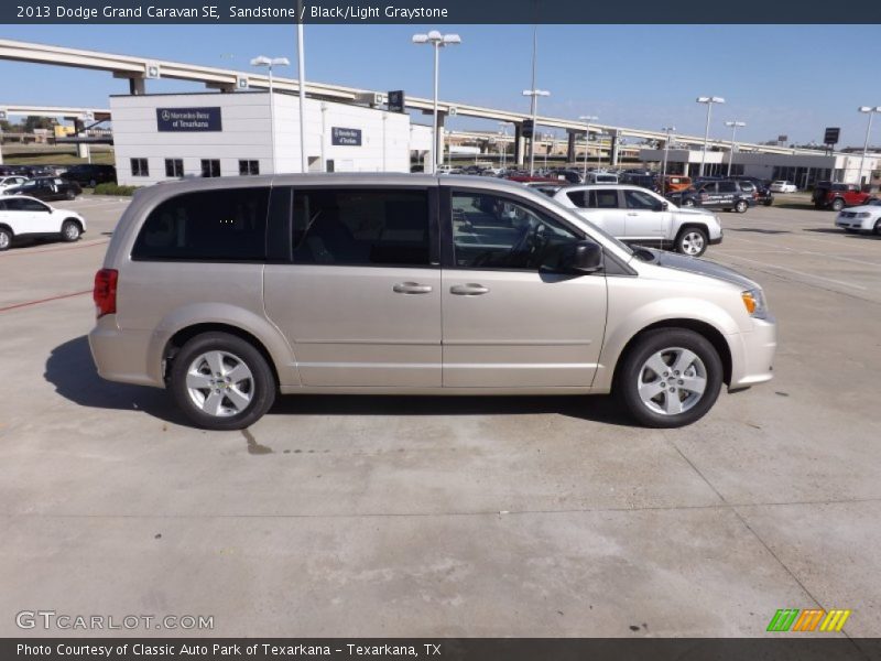 Sandstone / Black/Light Graystone 2013 Dodge Grand Caravan SE