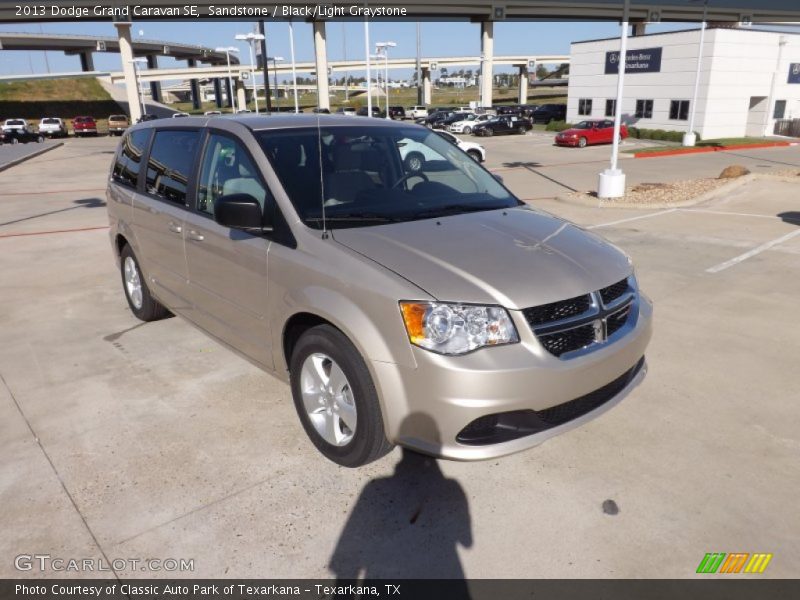 Sandstone / Black/Light Graystone 2013 Dodge Grand Caravan SE