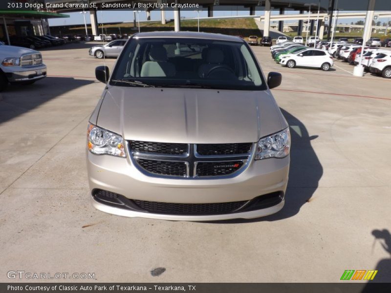 Sandstone / Black/Light Graystone 2013 Dodge Grand Caravan SE