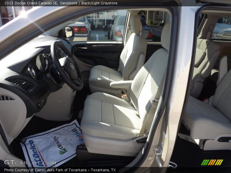 Sandstone / Black/Light Graystone 2013 Dodge Grand Caravan SE