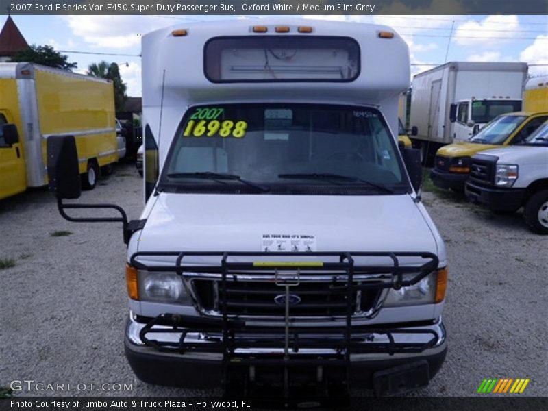 Oxford White / Medium Flint Grey 2007 Ford E Series Van E450 Super Duty Passenger Bus