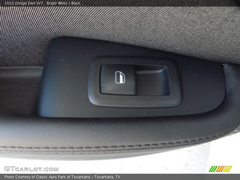 Bright White / Black 2013 Dodge Dart SXT