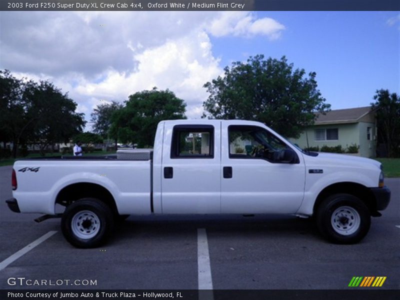 Oxford White / Medium Flint Grey 2003 Ford F250 Super Duty XL Crew Cab 4x4