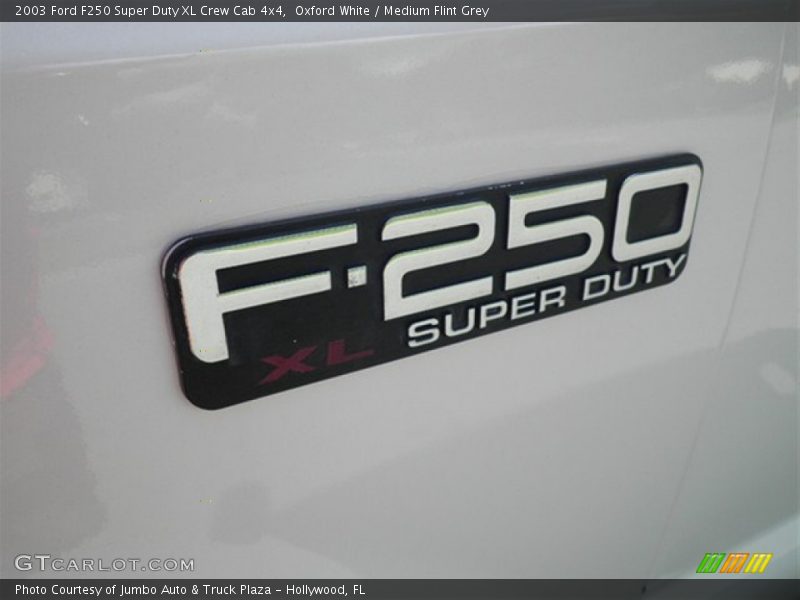 Oxford White / Medium Flint Grey 2003 Ford F250 Super Duty XL Crew Cab 4x4