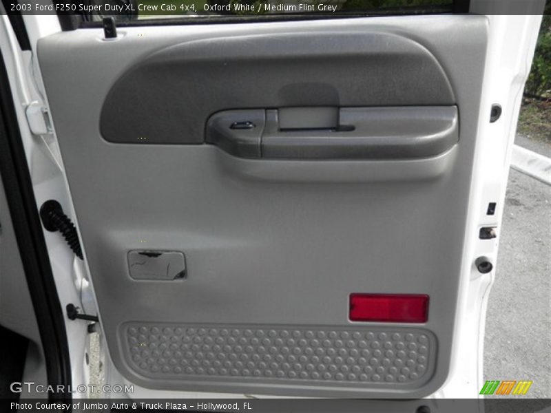 Oxford White / Medium Flint Grey 2003 Ford F250 Super Duty XL Crew Cab 4x4
