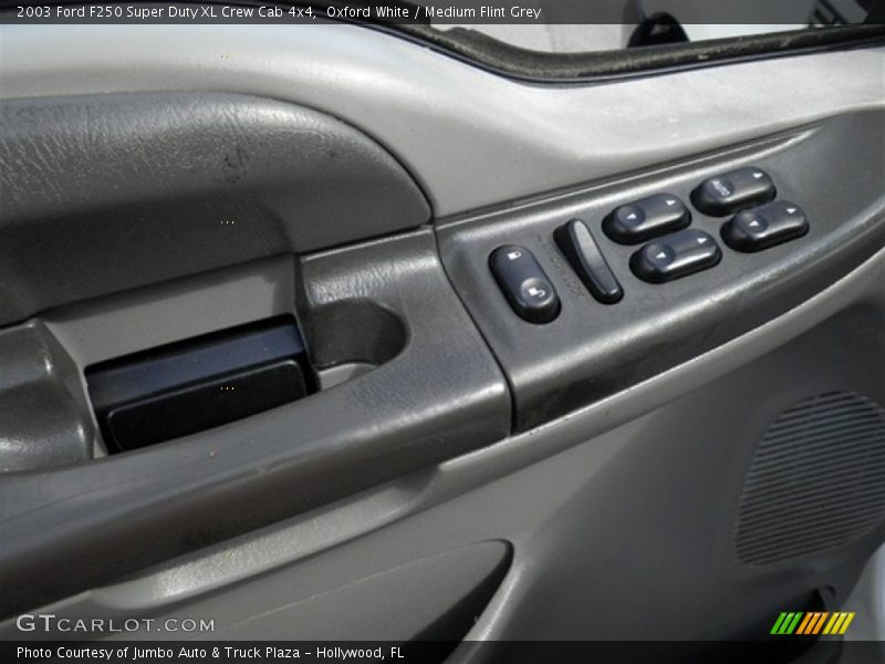 Oxford White / Medium Flint Grey 2003 Ford F250 Super Duty XL Crew Cab 4x4