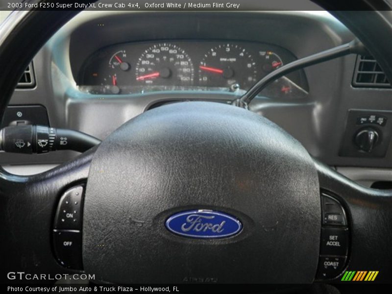 Oxford White / Medium Flint Grey 2003 Ford F250 Super Duty XL Crew Cab 4x4
