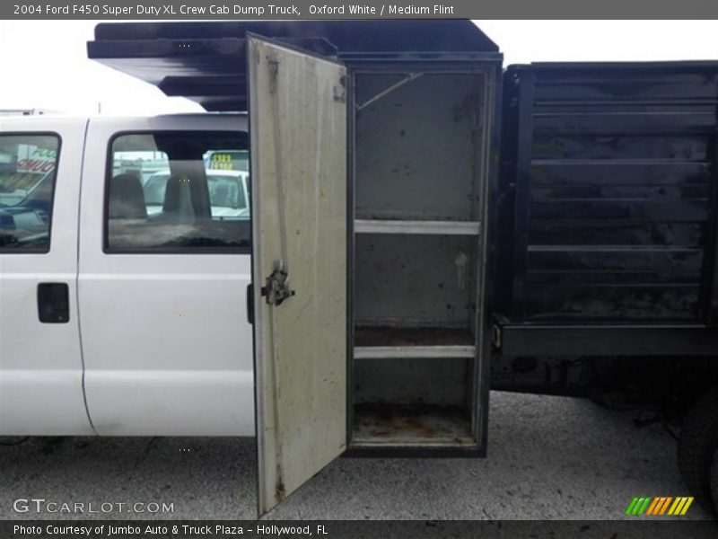 Oxford White / Medium Flint 2004 Ford F450 Super Duty XL Crew Cab Dump Truck