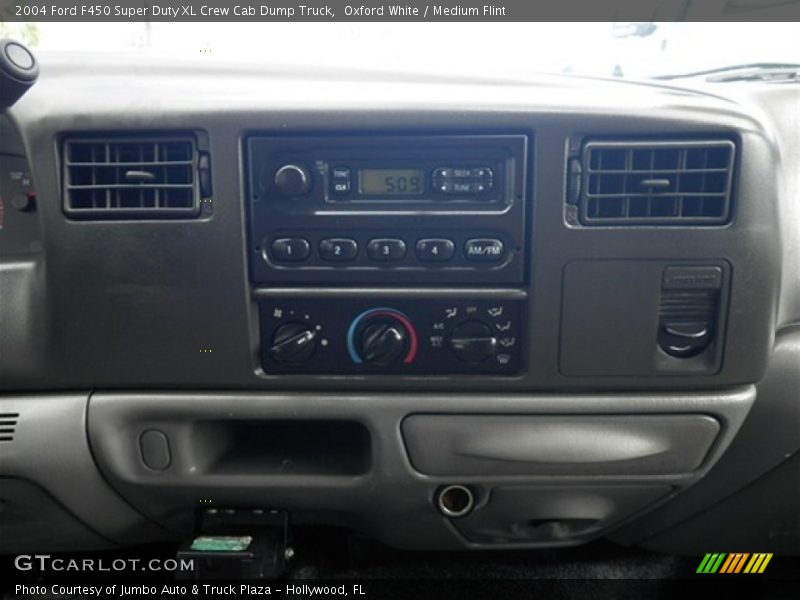 Oxford White / Medium Flint 2004 Ford F450 Super Duty XL Crew Cab Dump Truck