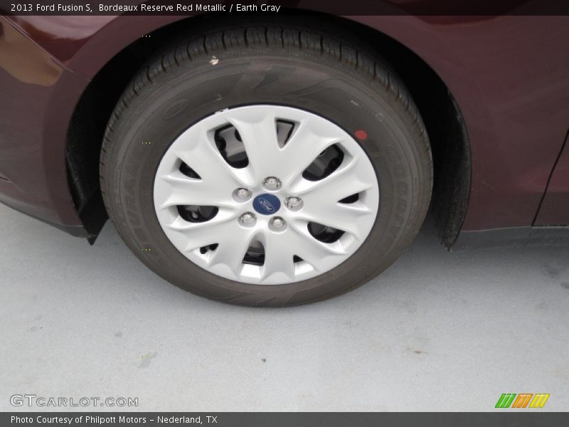 2013 Fusion S Wheel