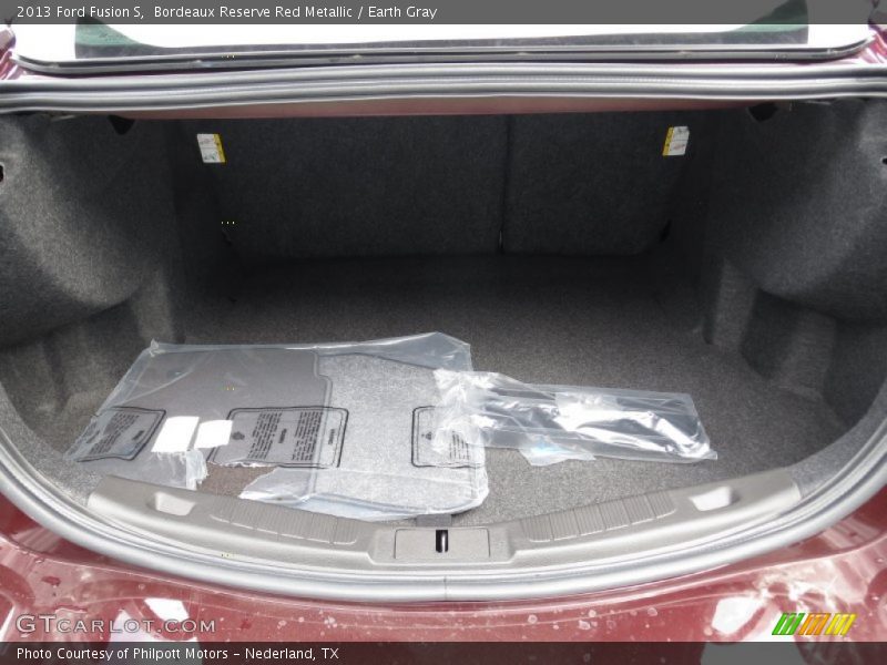 Bordeaux Reserve Red Metallic / Earth Gray 2013 Ford Fusion S