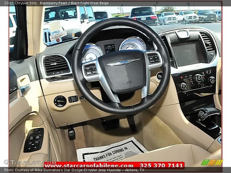 Blackberry Pearl / Black/Light Frost Beige 2012 Chrysler 300