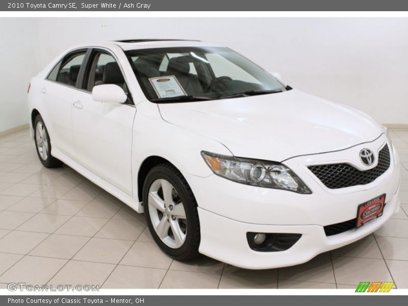 Super White / Ash Gray 2010 Toyota Camry SE