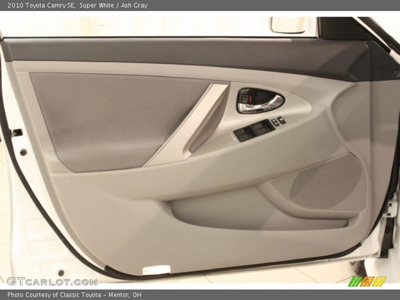 Super White / Ash Gray 2010 Toyota Camry SE