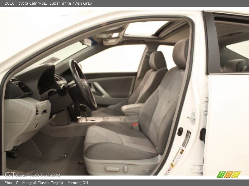Super White / Ash Gray 2010 Toyota Camry SE