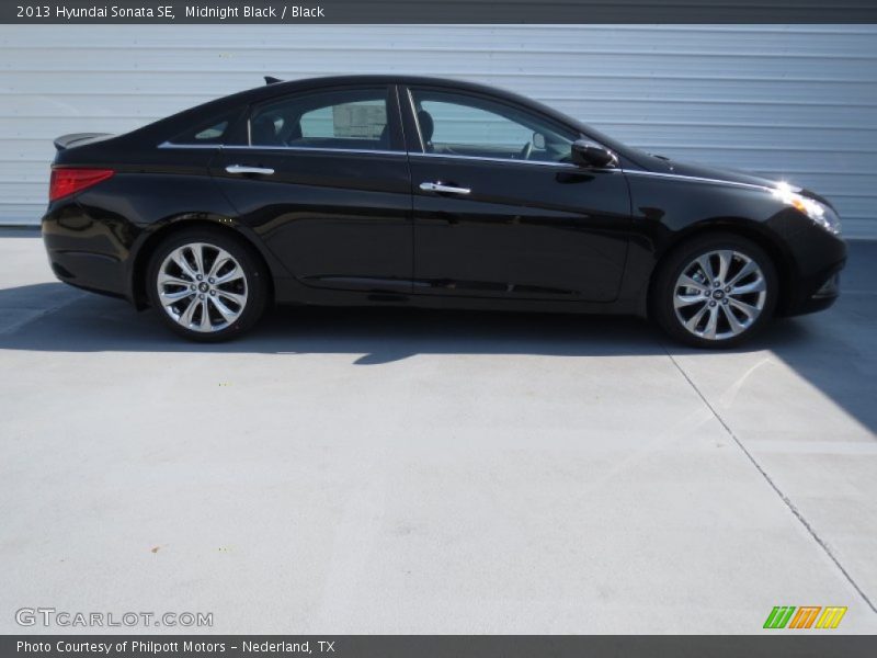 Midnight Black / Black 2013 Hyundai Sonata SE