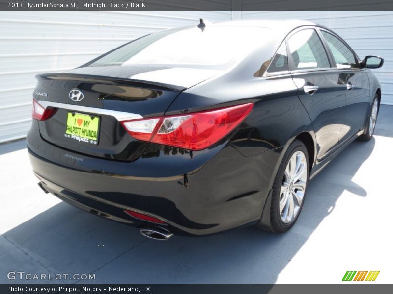 Midnight Black / Black 2013 Hyundai Sonata SE