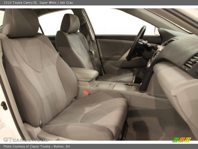 Super White / Ash Gray 2010 Toyota Camry SE