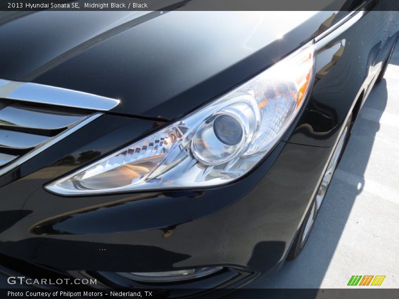 Midnight Black / Black 2013 Hyundai Sonata SE