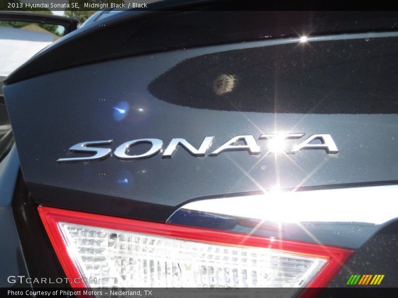 Midnight Black / Black 2013 Hyundai Sonata SE