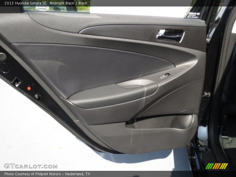 Midnight Black / Black 2013 Hyundai Sonata SE